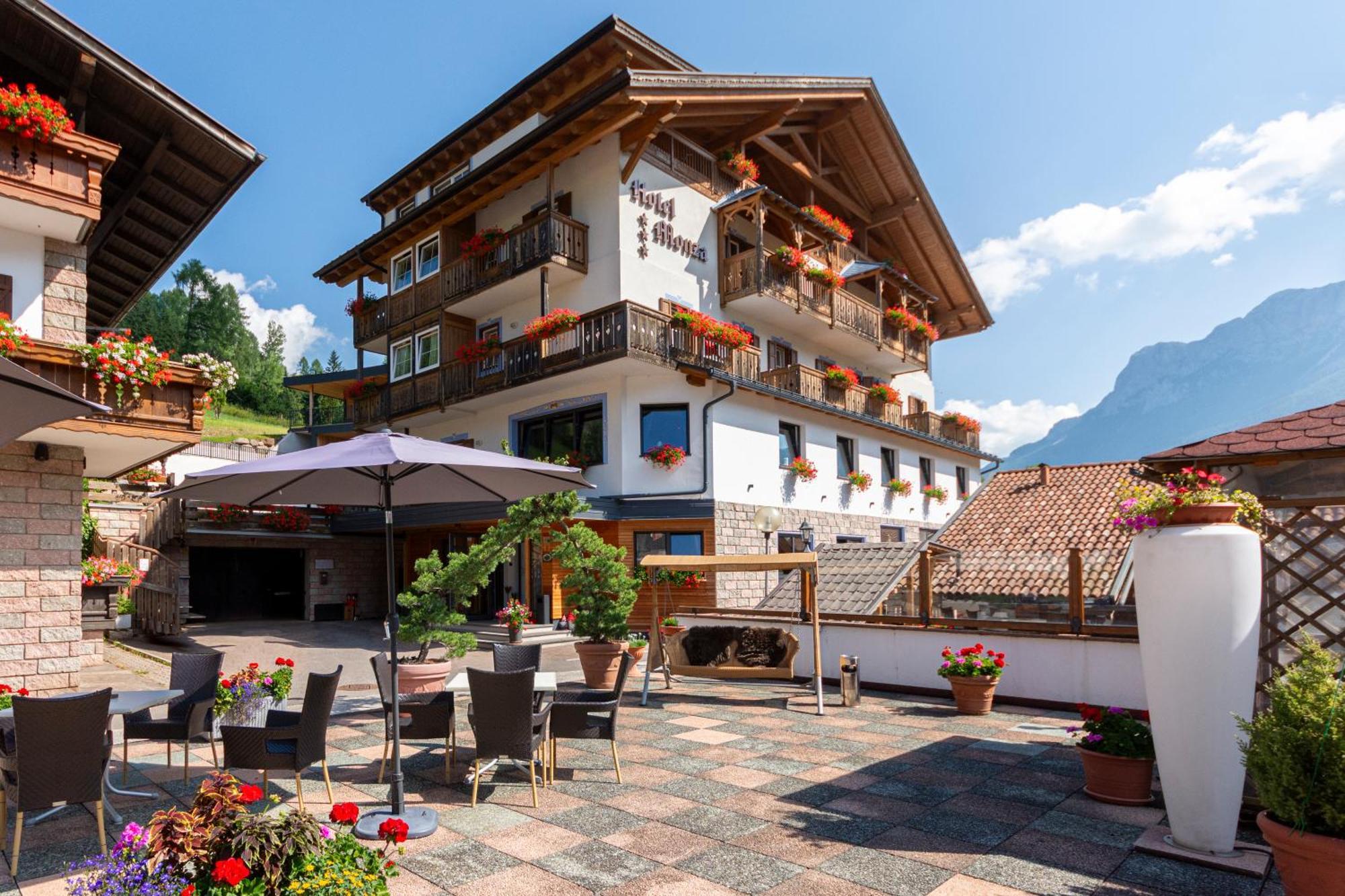Monza Dolomites Hotel Моена Екстериор снимка