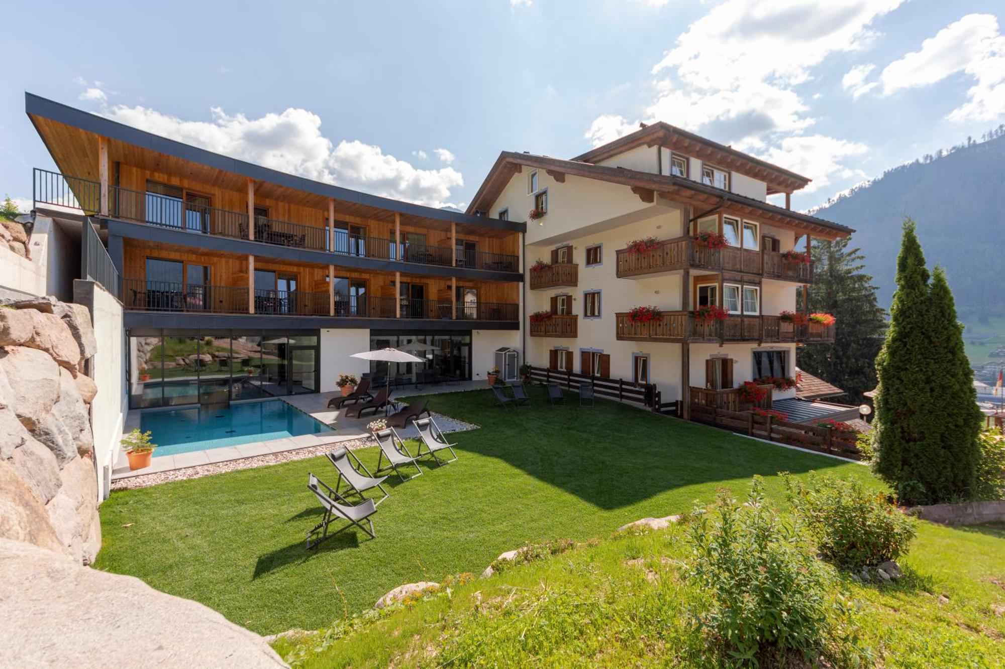 Monza Dolomites Hotel Моена Екстериор снимка